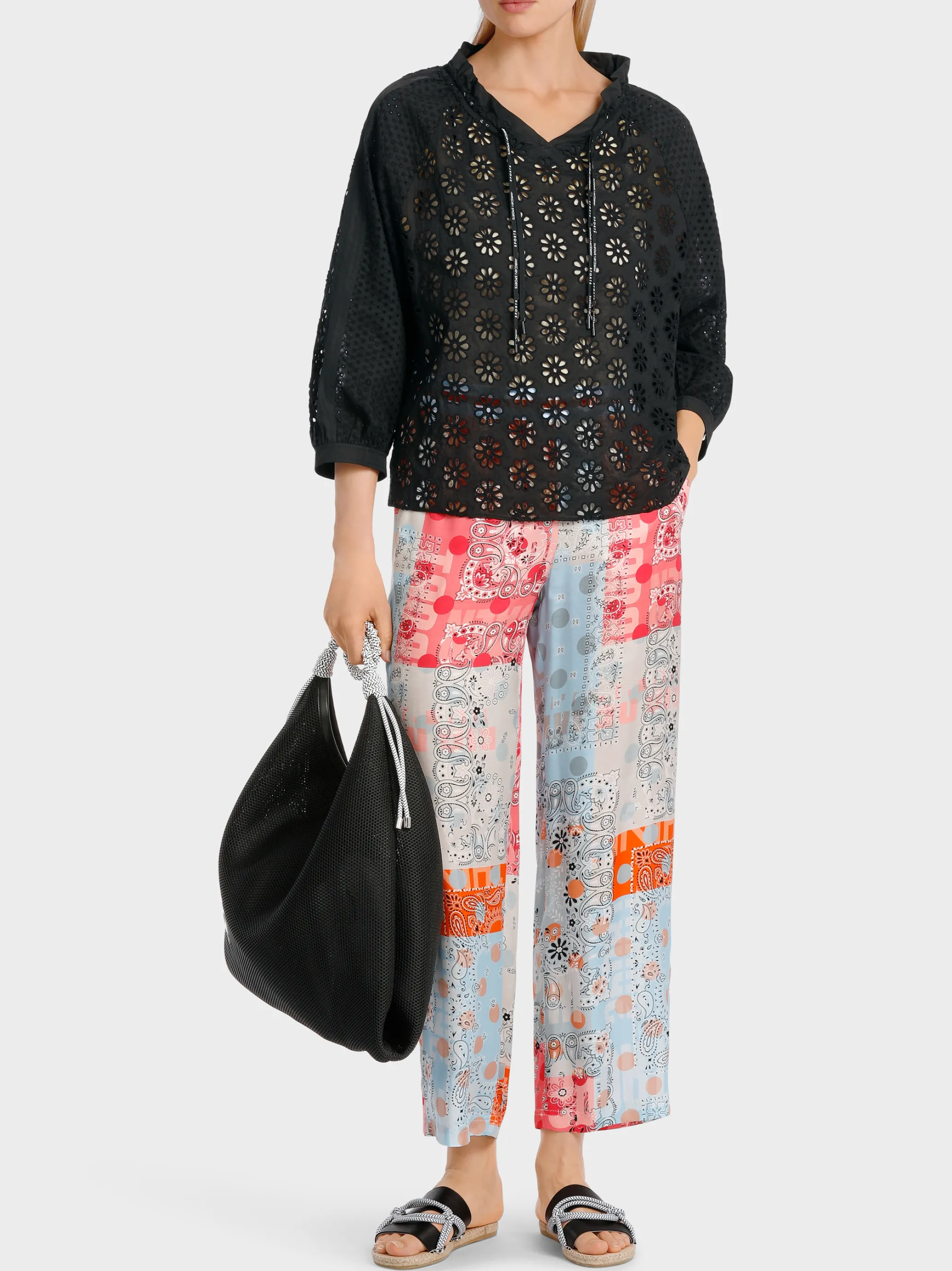 BLUSE MIT LOCHSTICKEREI-Marc Cain Outlet