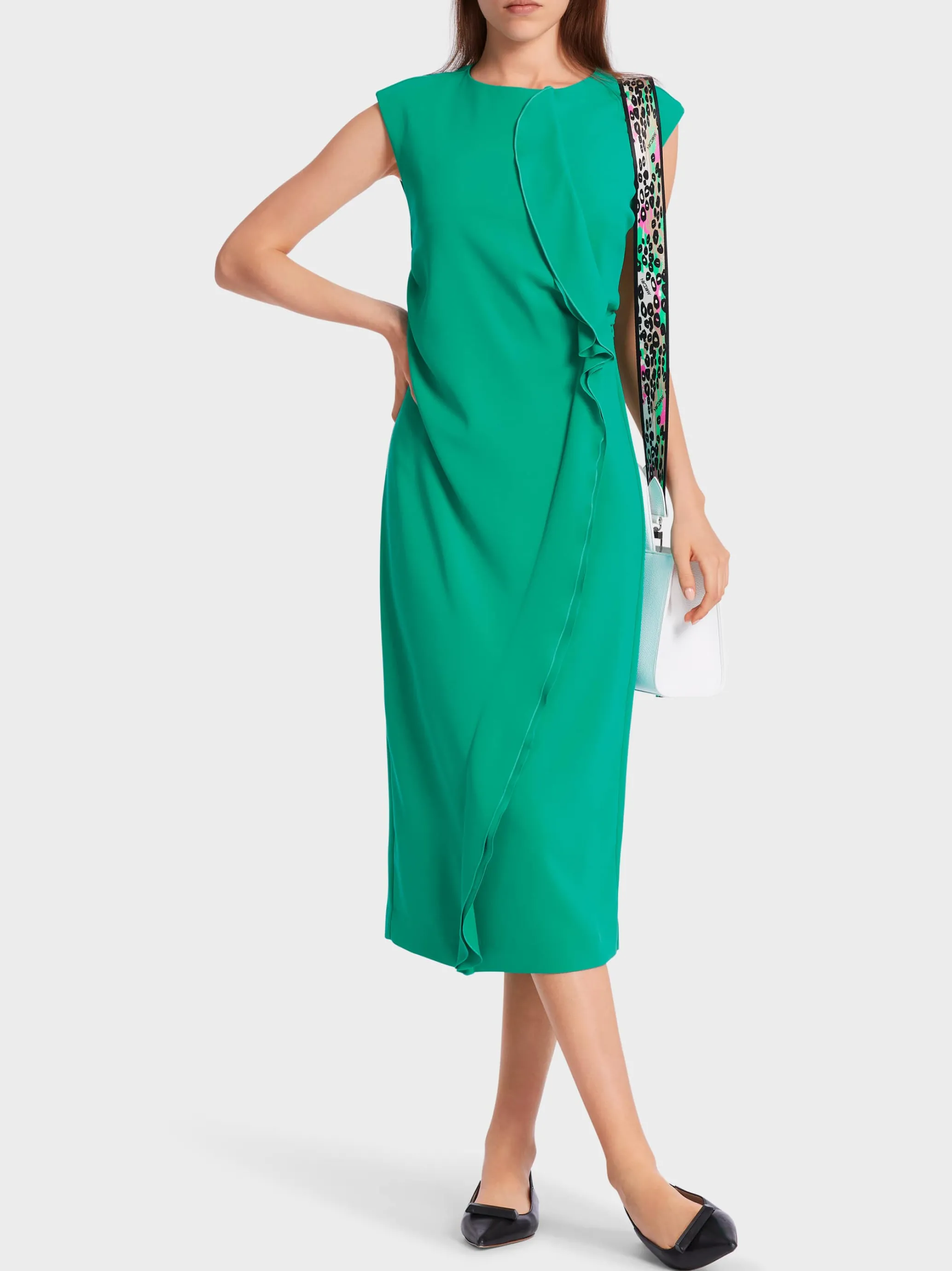 FIGURNAHES KLEID MIT RÜSCHEN-DETAIL-Marc Cain Clearance