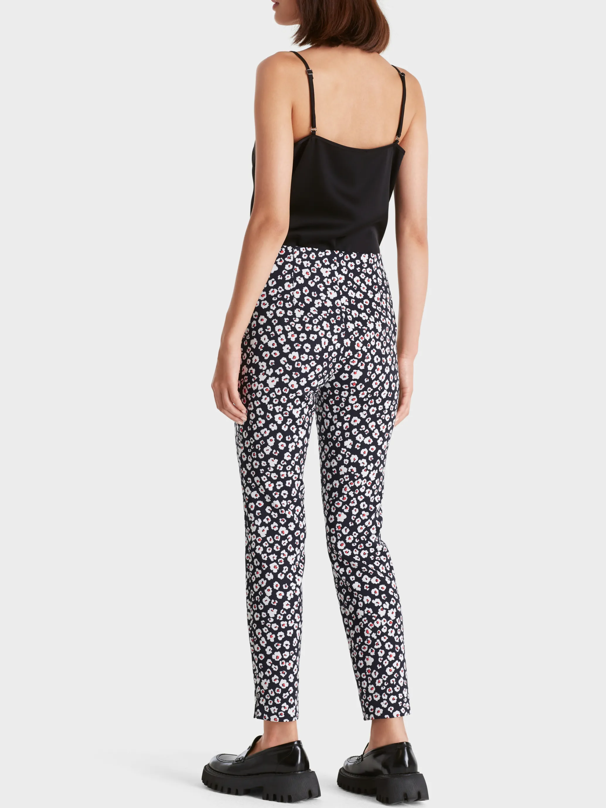 MODELL SOFIA AUS TECHNOSTRETCH-Marc Cain Outlet