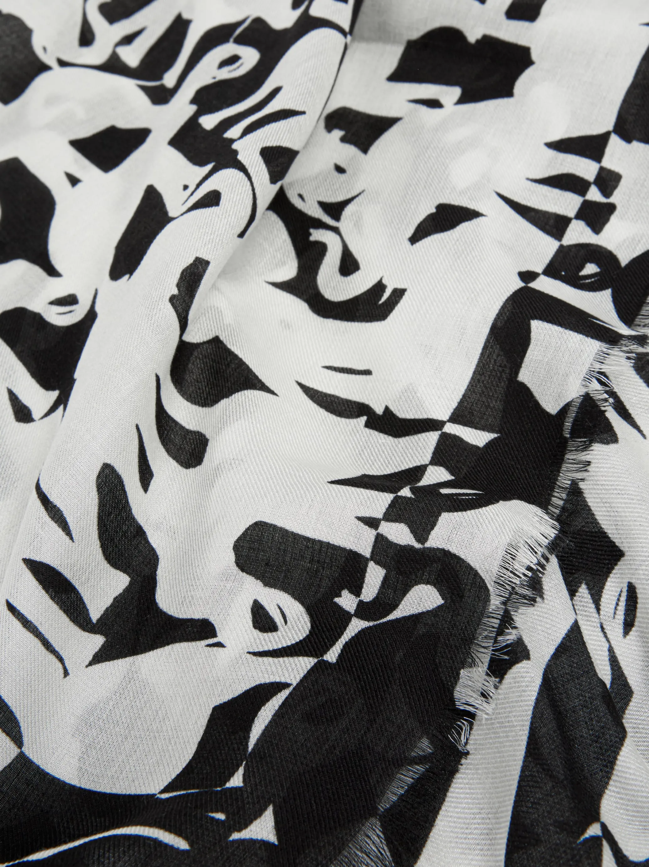 SCHAL MIT ELEFANTEN-PRINT-Marc Cain New